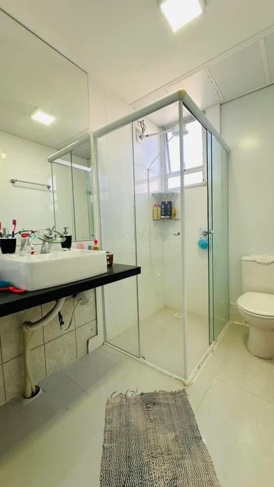 Vende-se apartamento CDHU com 4 cômodos e garagem
