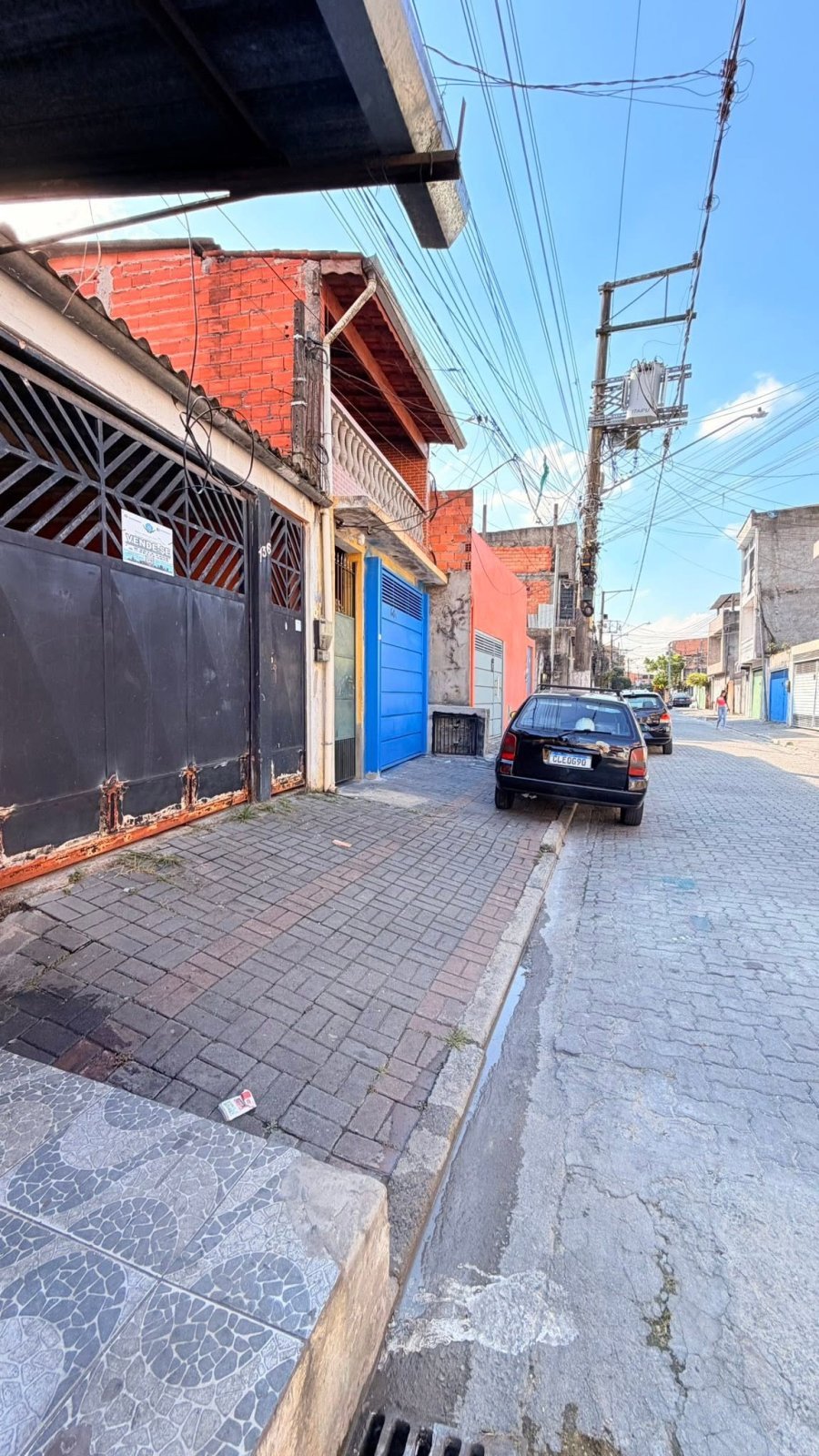 Vende-se imóvel com 2 cômodos e garagem